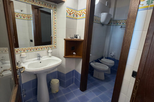 loggiato1-bathroom 1