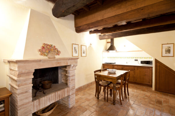 lower-tower--full-kitchen