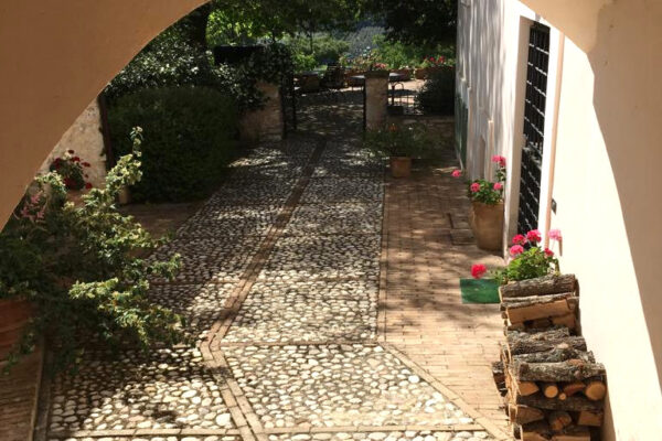 ulysses-entrance to terrace