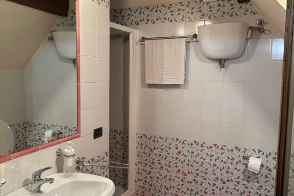 upper-tower-bathroom updated